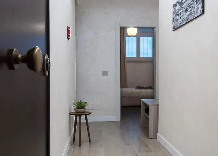 2passi Dal Colosseo Roma