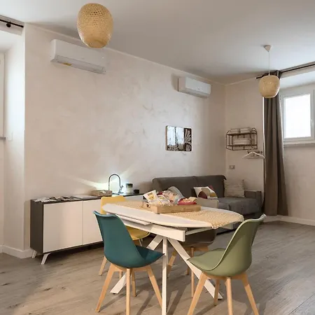 2passi Dal Colosseo Апартаменты *